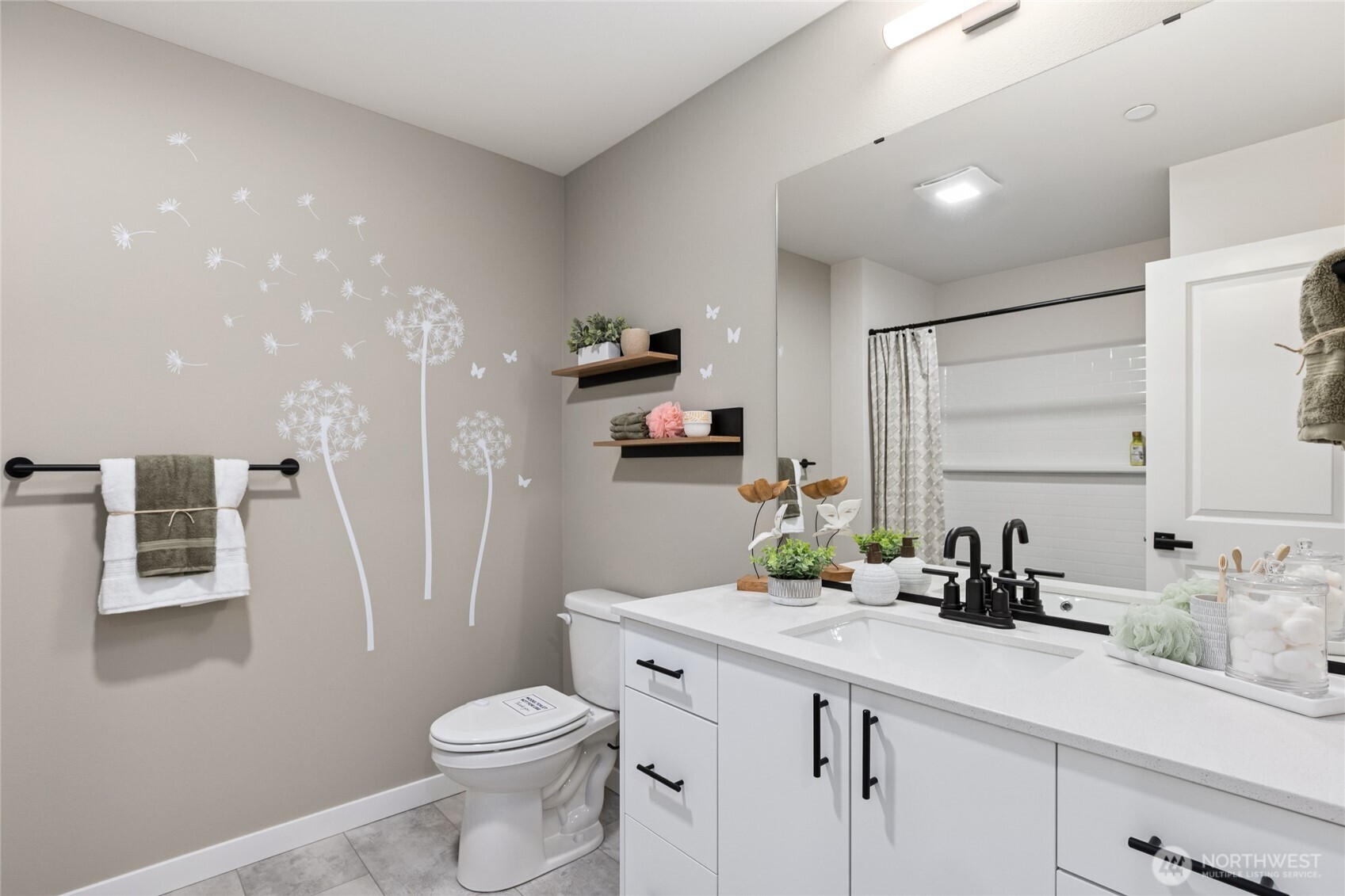 16111 36TH Avenue W #D3, Lynnwood, WA 98087