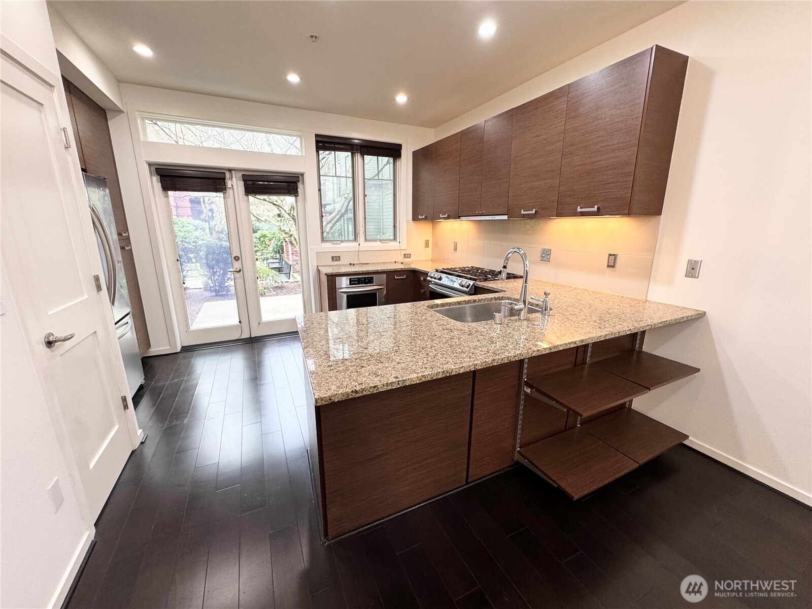 1200 Bellevue Way NE #104, Bellevue, WA 98004