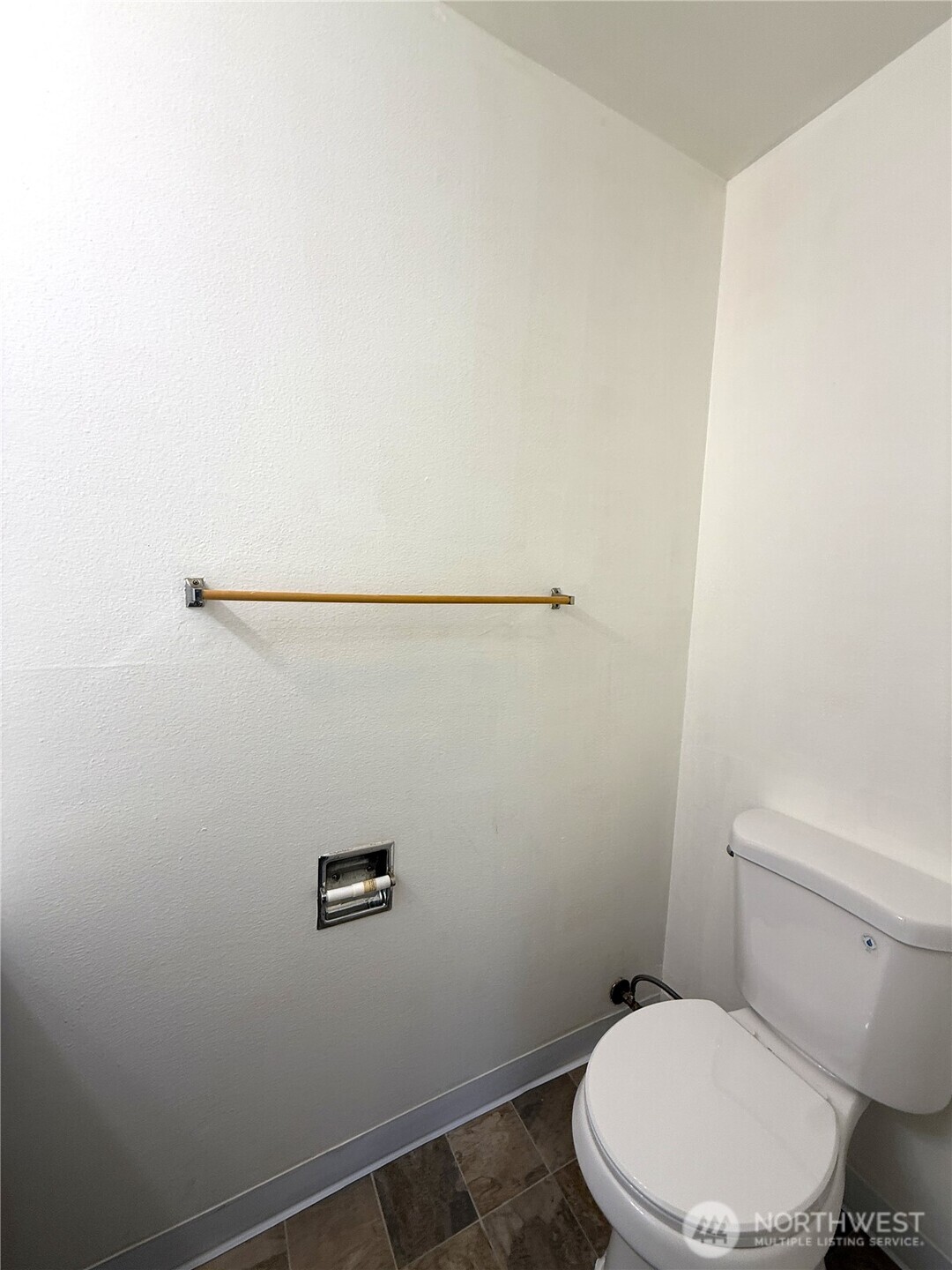 555 Sunset Avenue NE, Ocean Shores, WA 98569