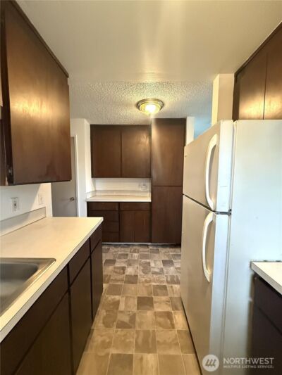 555 Sunset Avenue NE, Ocean Shores, WA 98569 - Photo 6