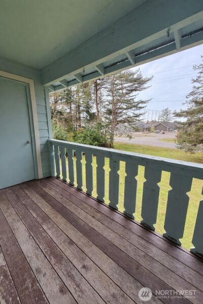 555 Sunset Avenue NE, Ocean Shores, WA 98569 - Photo 9