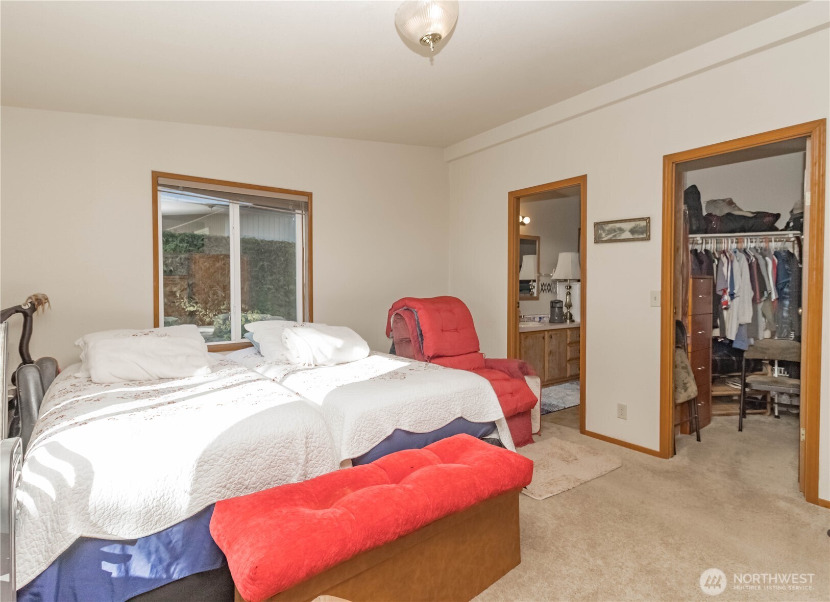 30961 E Lake Morton Drive SE, Kent, WA 98042