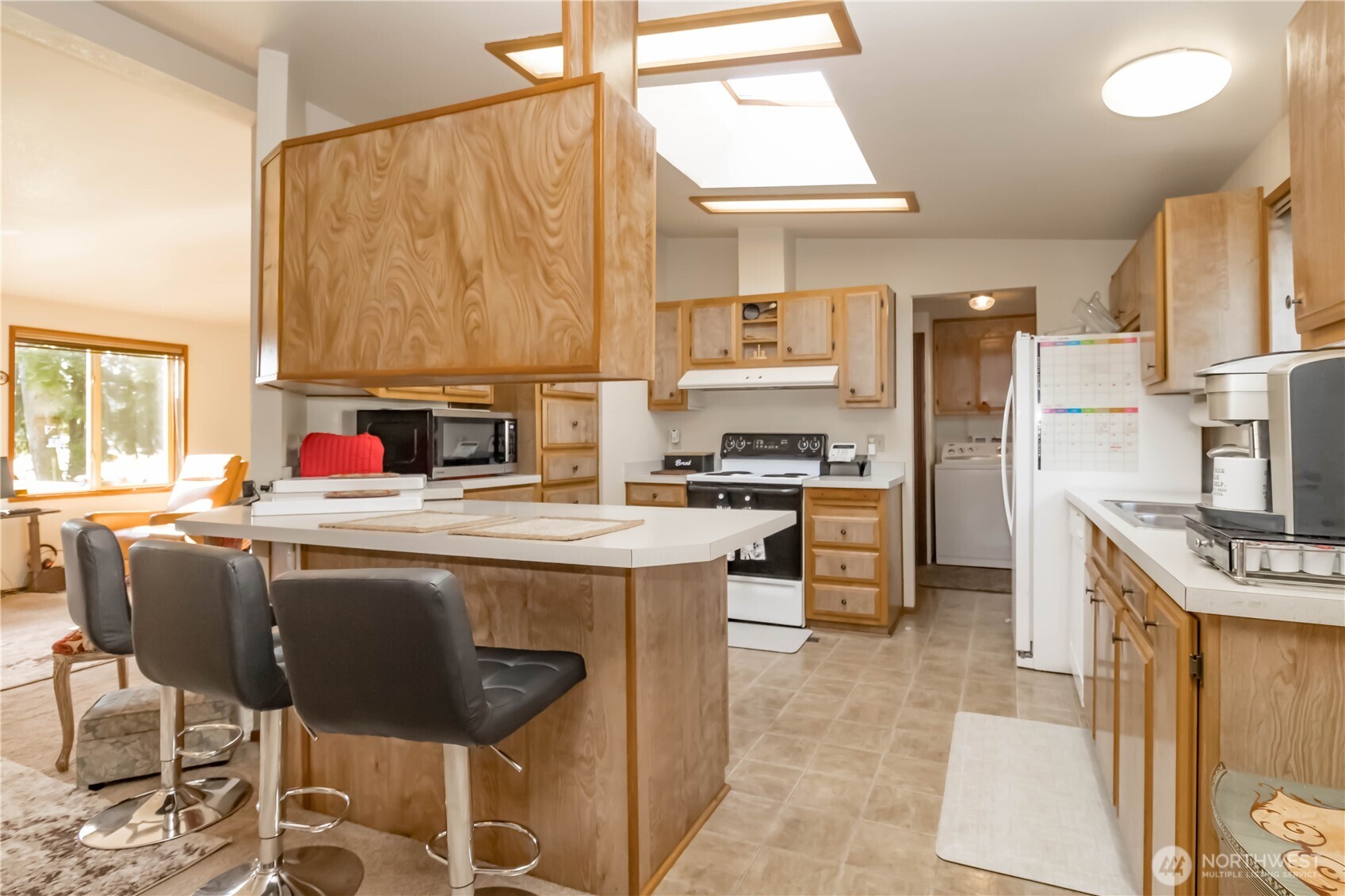 30961 E Lake Morton Drive SE, Kent, WA 98042