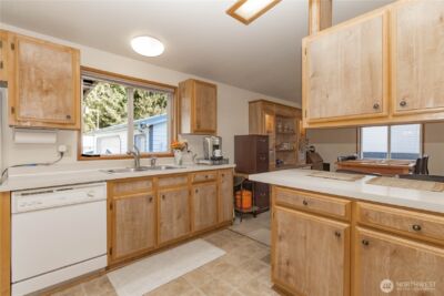 30961 E Lake Morton Drive SE, Kent, WA 98042 - Photo 32