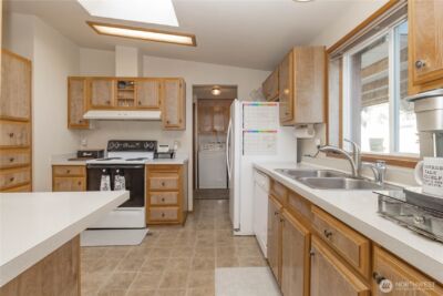 30961 E Lake Morton Drive SE, Kent, WA 98042 - Photo 34