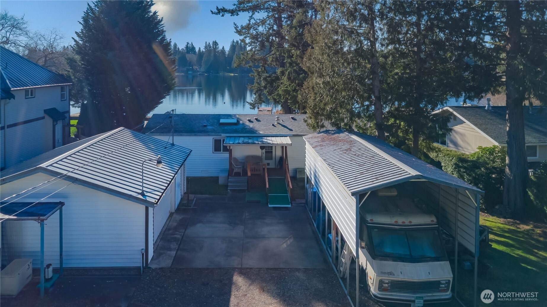 30961 E Lake Morton Drive SE, Kent, WA 98042