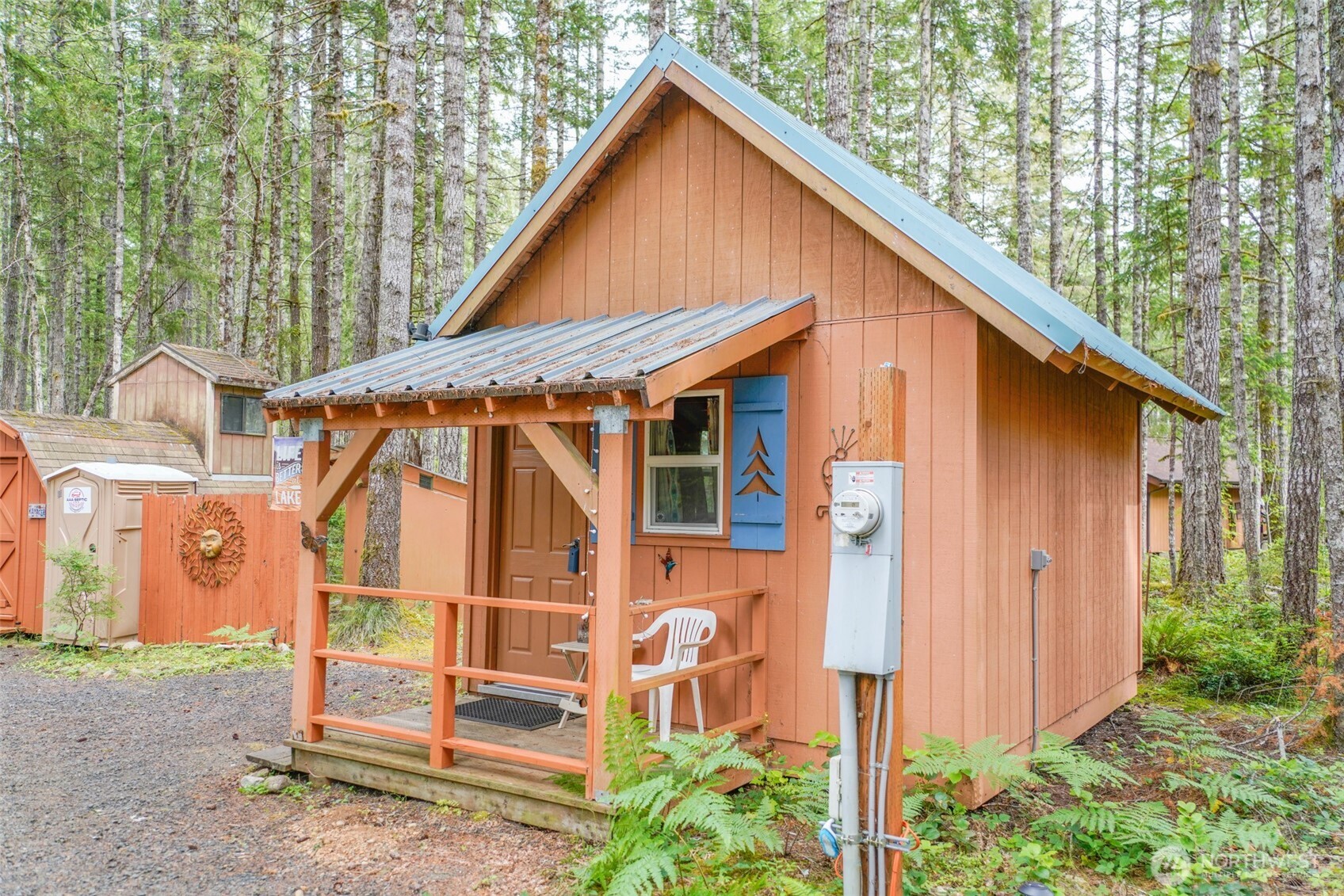 531 N Kokanee Ridge Drive , Hoodsport, WA 98548