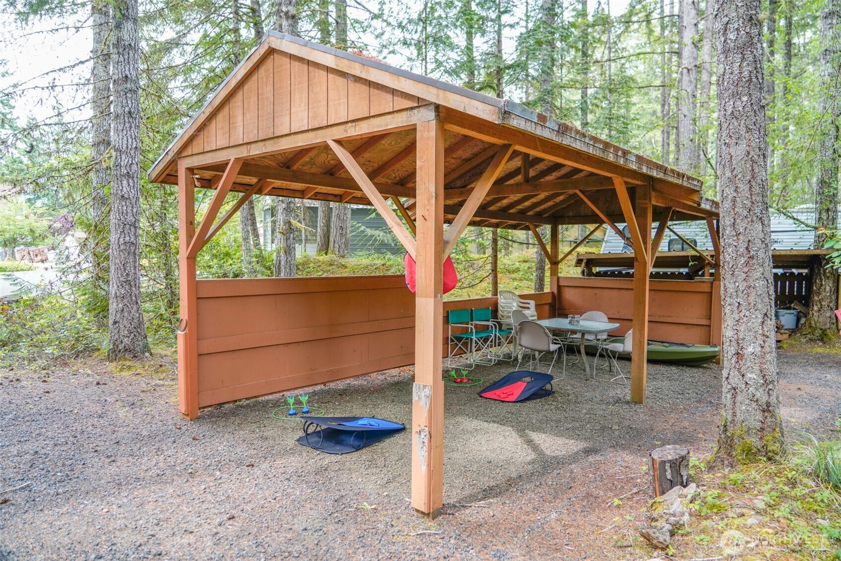 531 N Kokanee Ridge Drive , Hoodsport, WA 98548