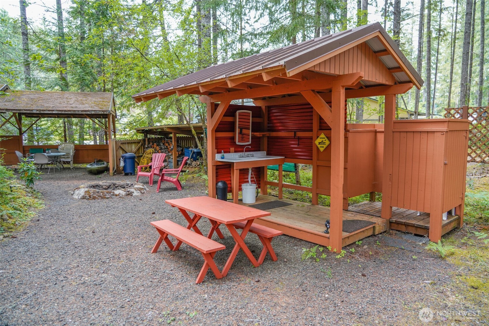 531 N Kokanee Ridge Drive , Hoodsport, WA 98548