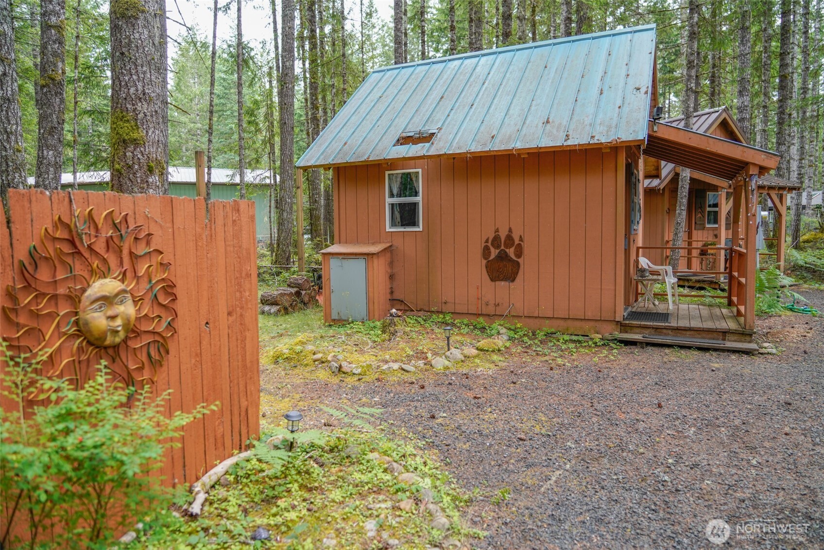 531 N Kokanee Ridge Drive , Hoodsport, WA 98548