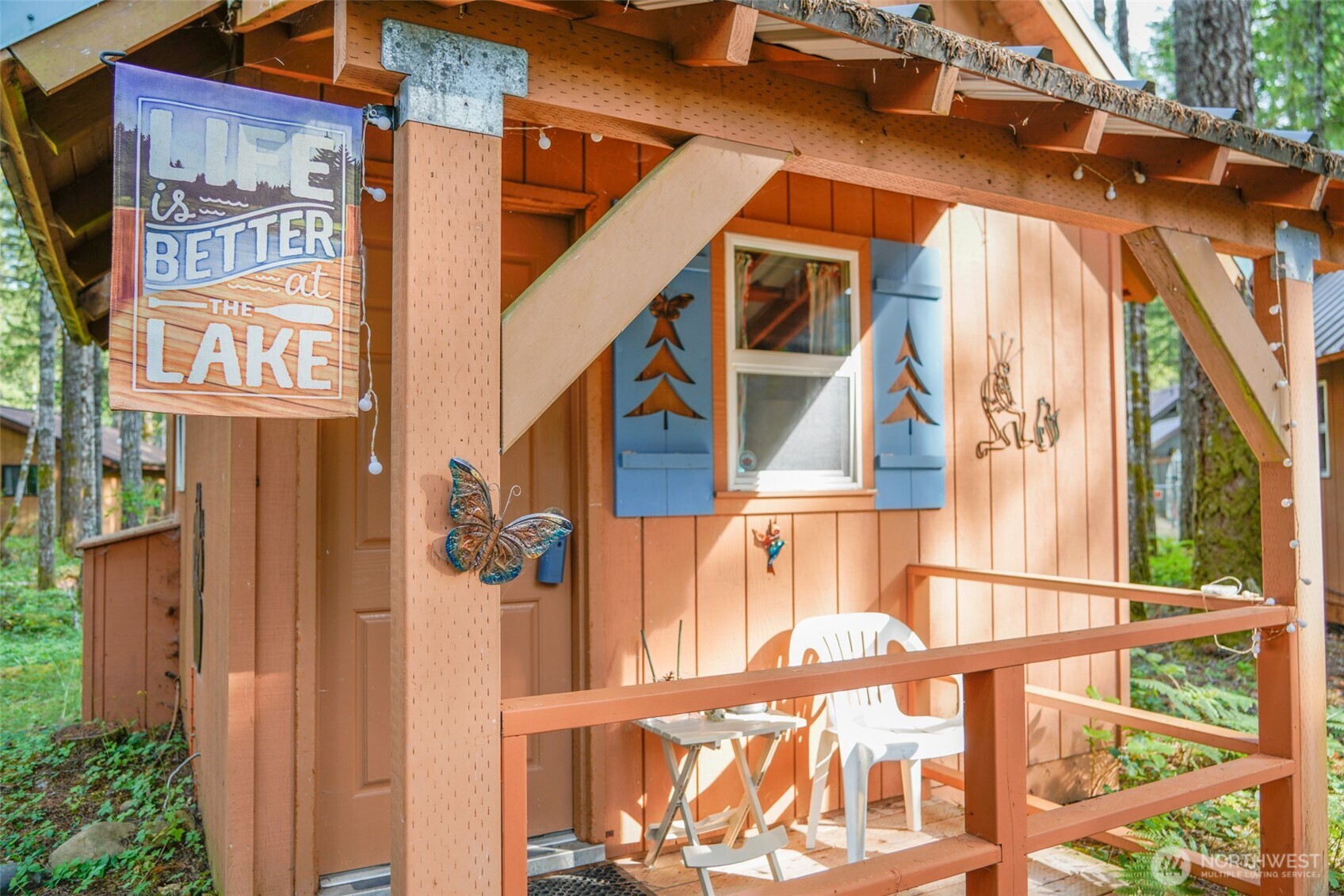 531 N Kokanee Ridge Drive , Hoodsport, WA 98548