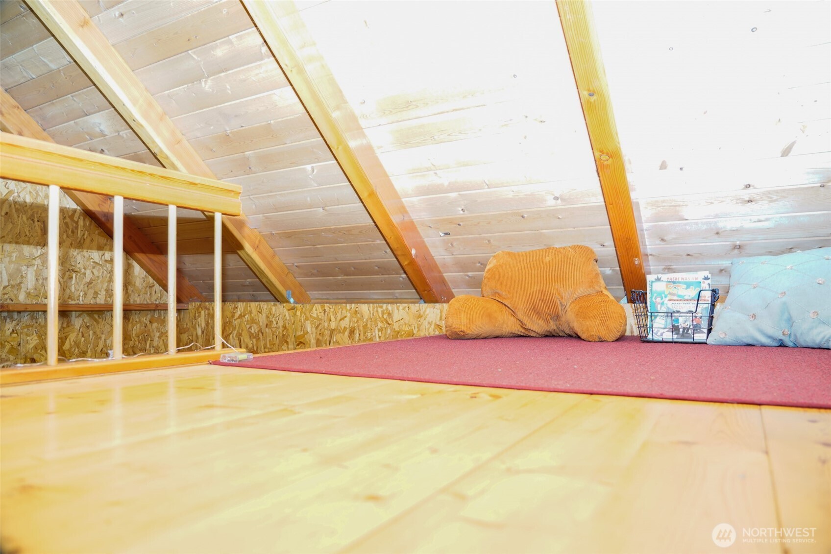 531 N Kokanee Ridge Drive , Hoodsport, WA 98548