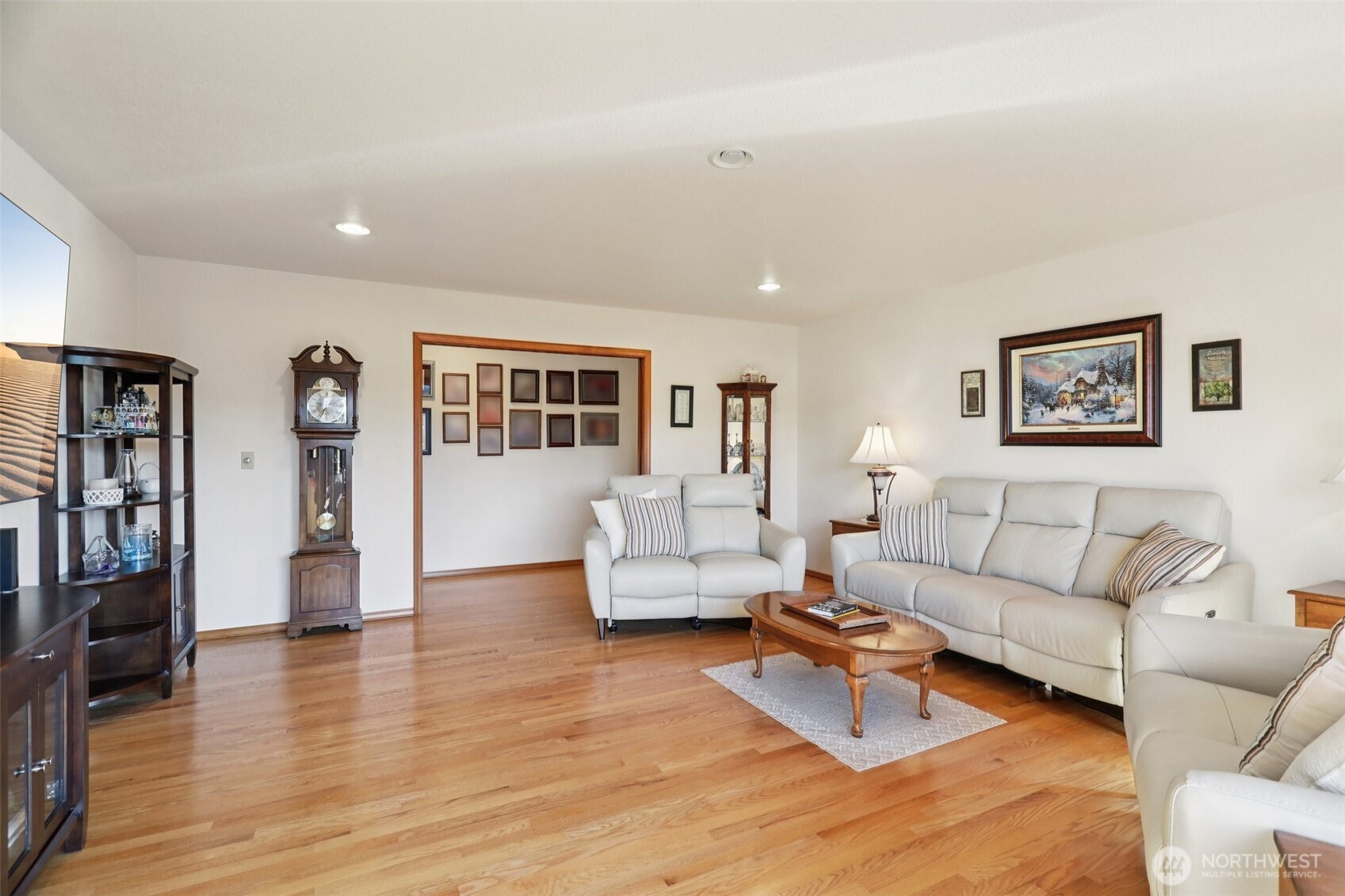 2910 13th Street SW, Puyallup, WA 98373