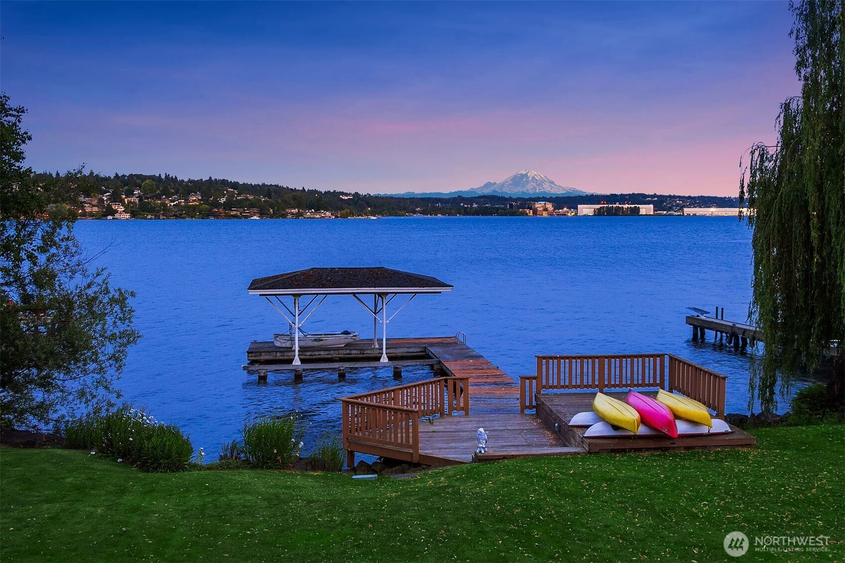 8260 Avalon Drive , Mercer Island, WA 98040
