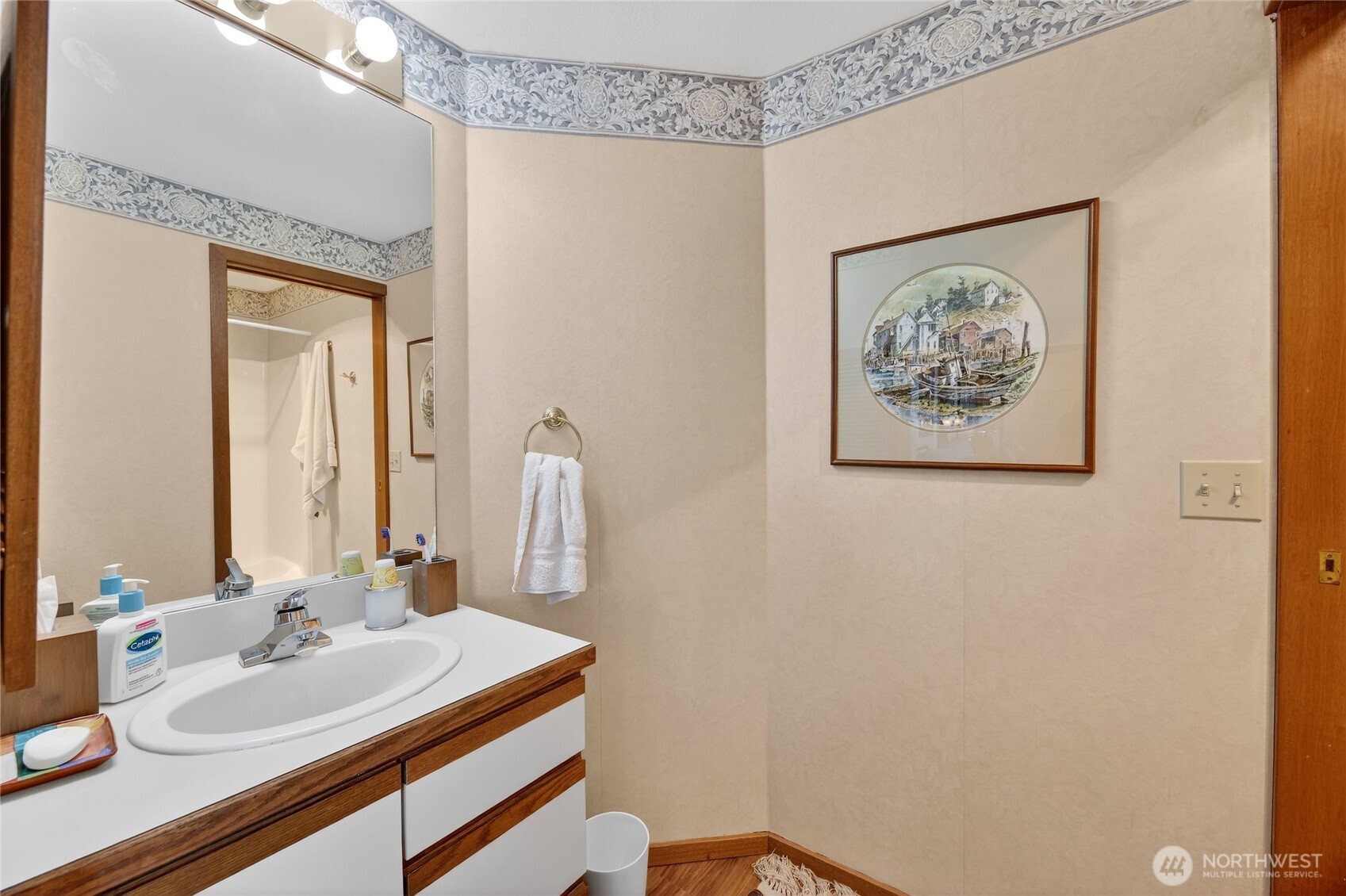 2350 10th Avenue E #201, Seattle, WA 98102