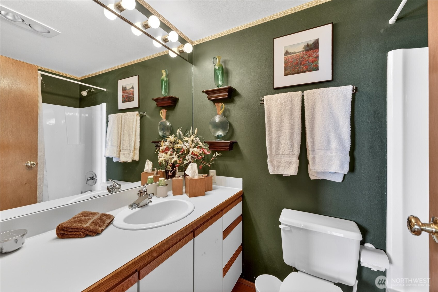 2350 10th Avenue E #201, Seattle, WA 98102