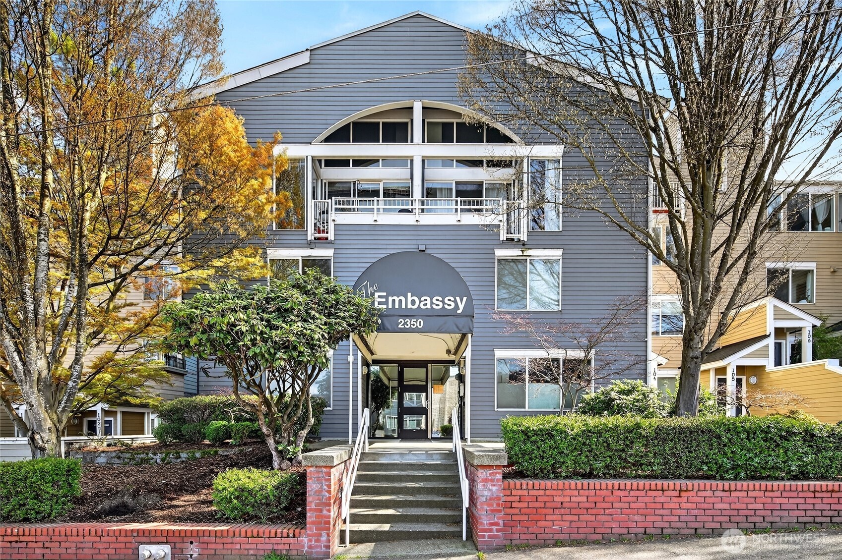 2350 10th Avenue E #201, Seattle, WA 98102