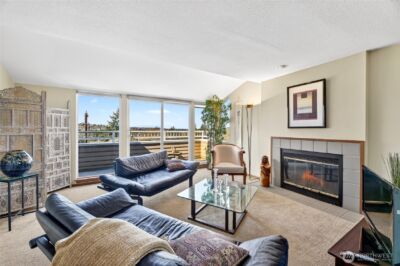 2350 10th Avenue E #201, Seattle, WA 98102 - Photo 2