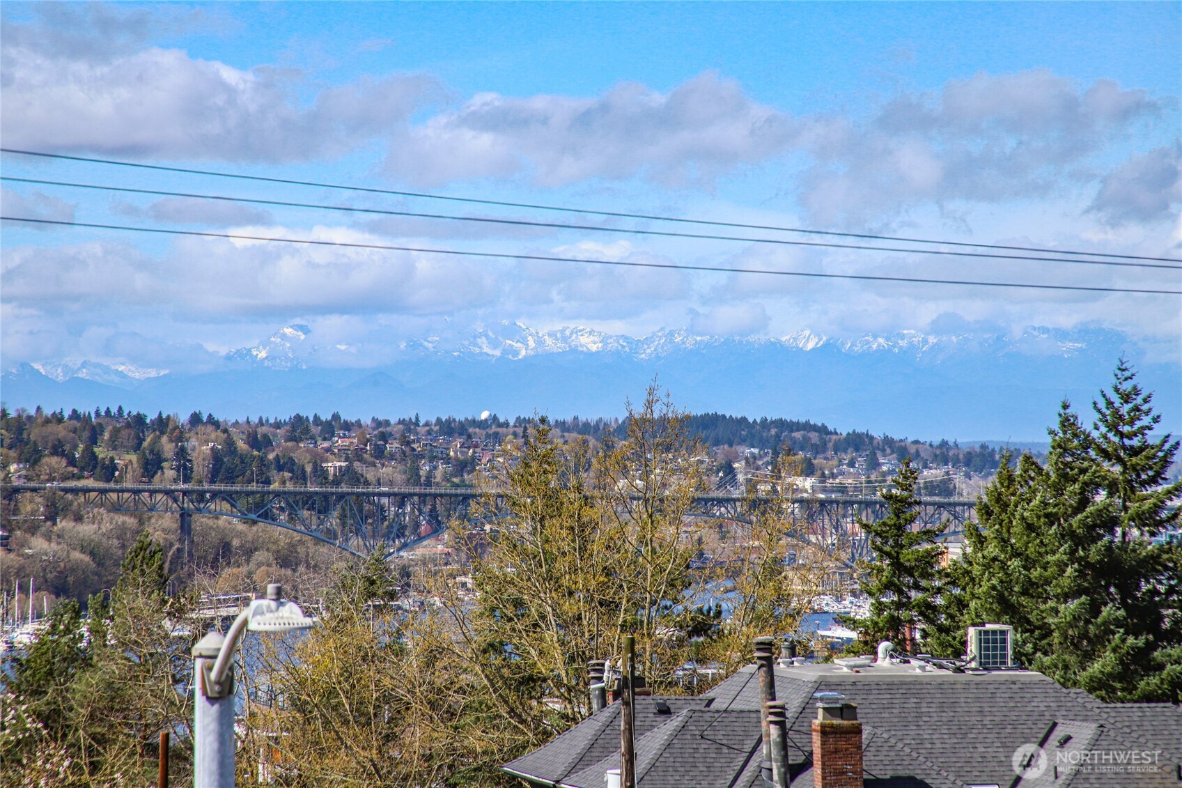 2350 10th Avenue E #201, Seattle, WA 98102