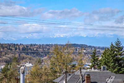 2350 10th Avenue E #201, Seattle, WA 98102 - Photo 3