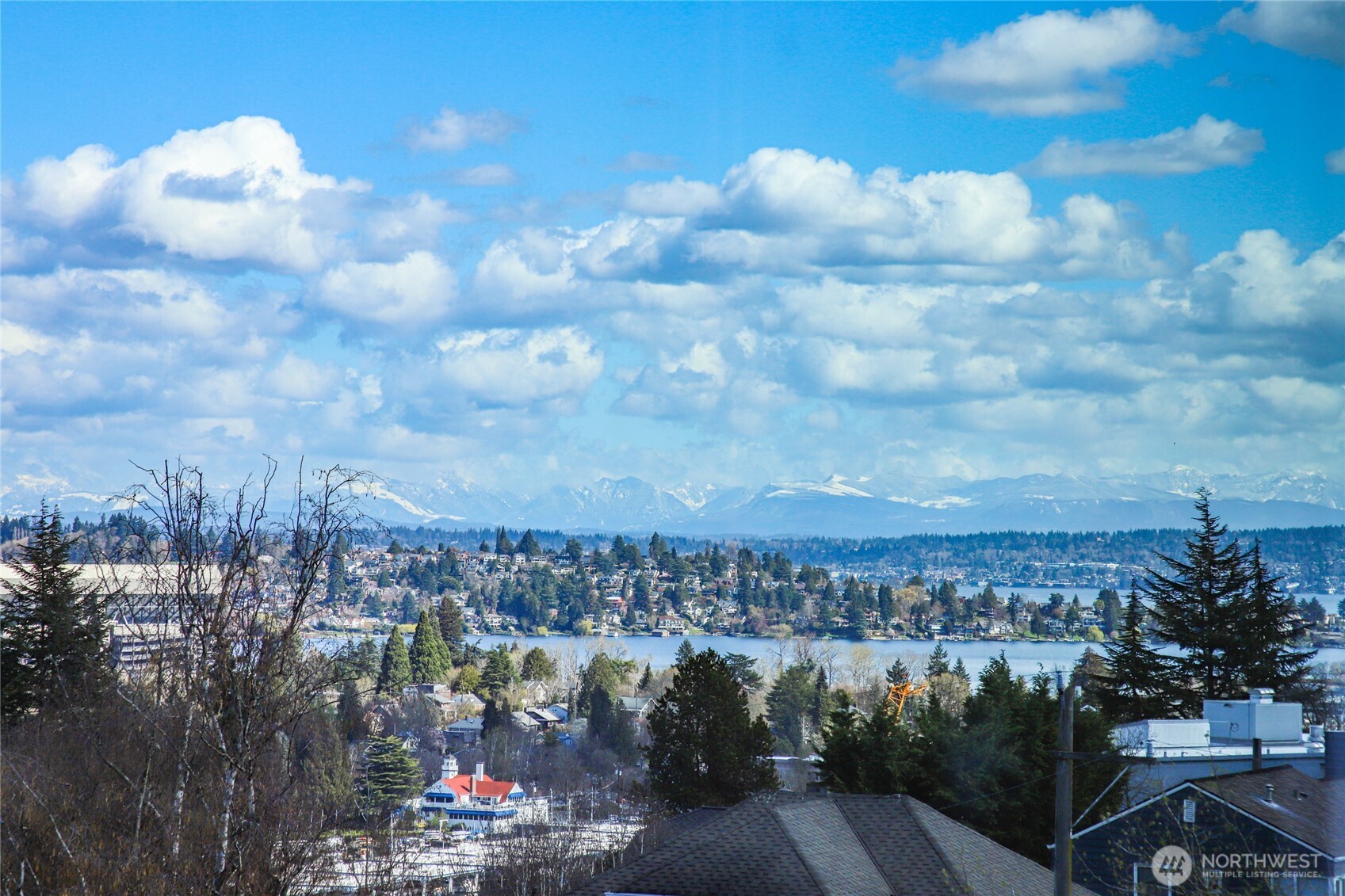 2350 10th Avenue E #201, Seattle, WA 98102