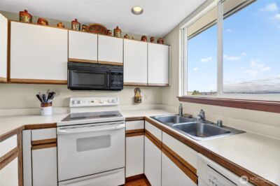 2350 10th Avenue E #201, Seattle, WA 98102 - Photo 8