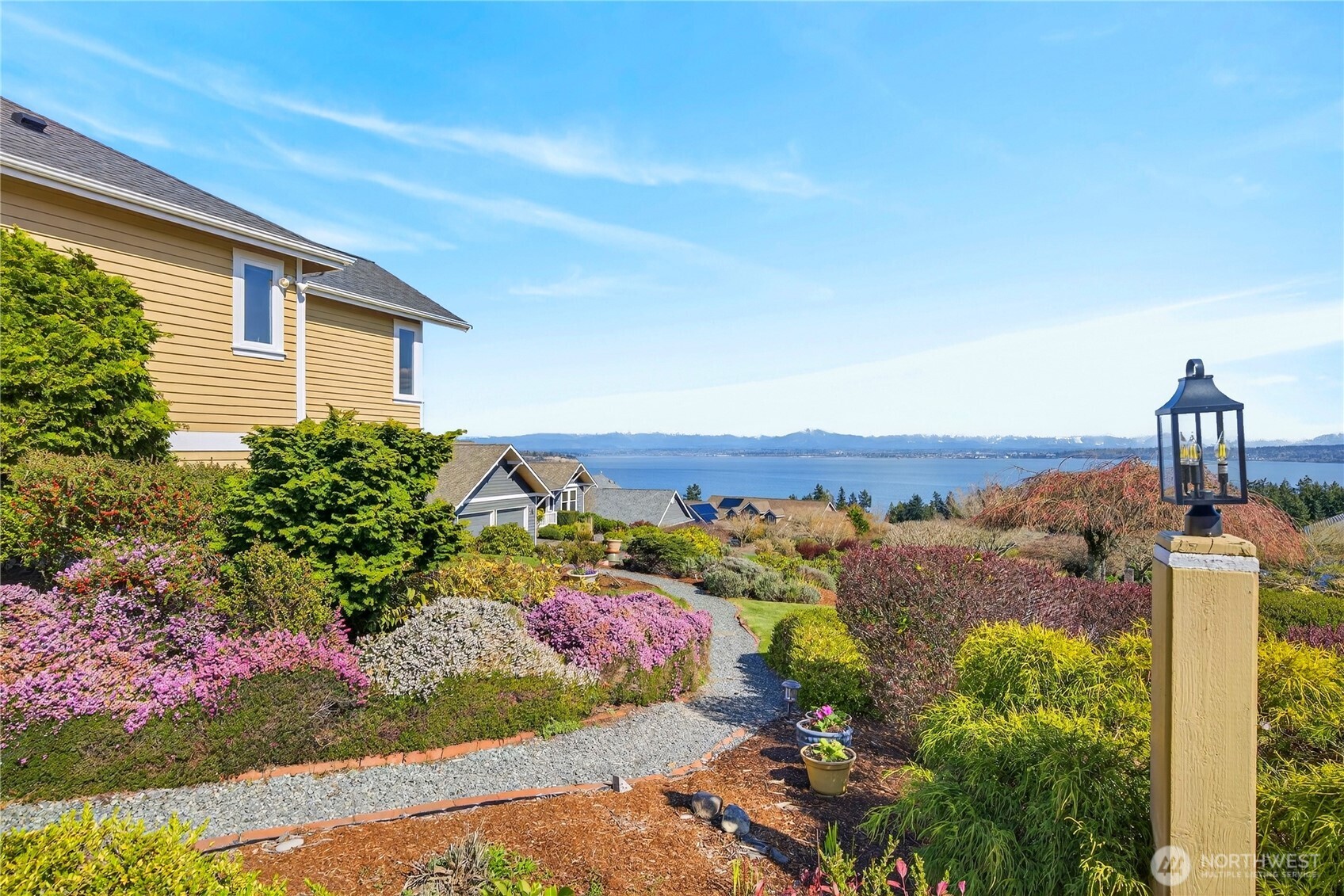 4621 Tanner View Drive , Clinton, WA 98236