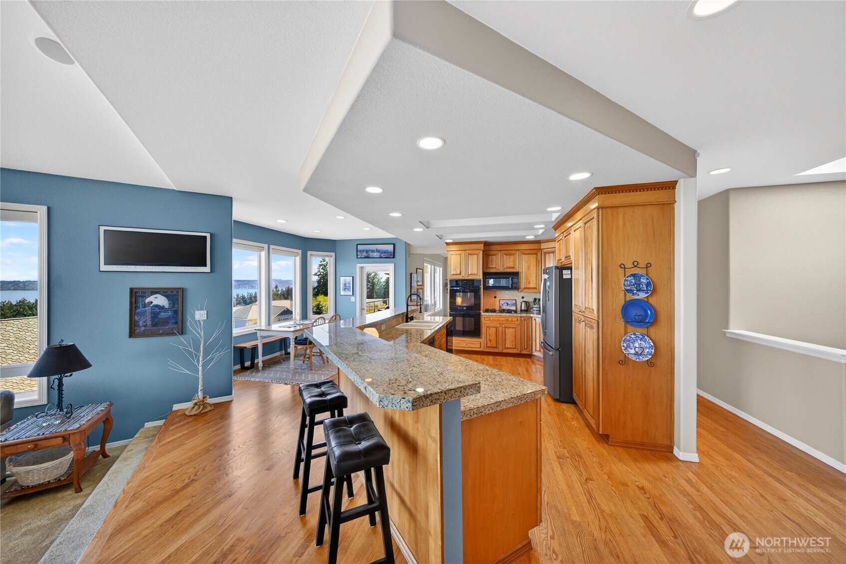 4621 Tanner View Drive , Clinton, WA 98236