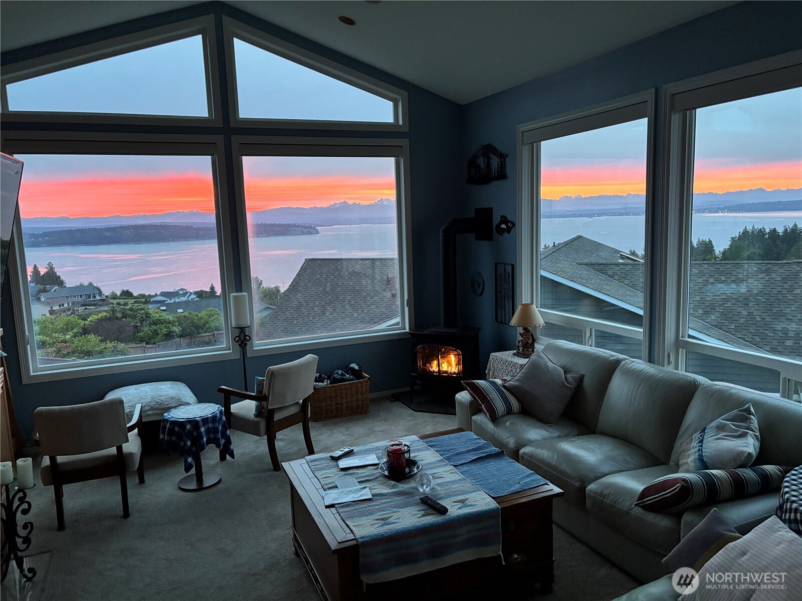 4621 Tanner View Drive , Clinton, WA 98236