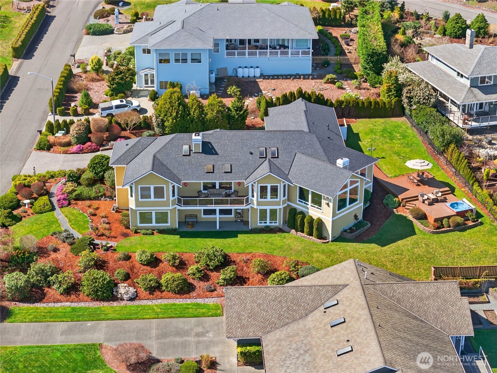 4621 Tanner View Drive , Clinton, WA 98236