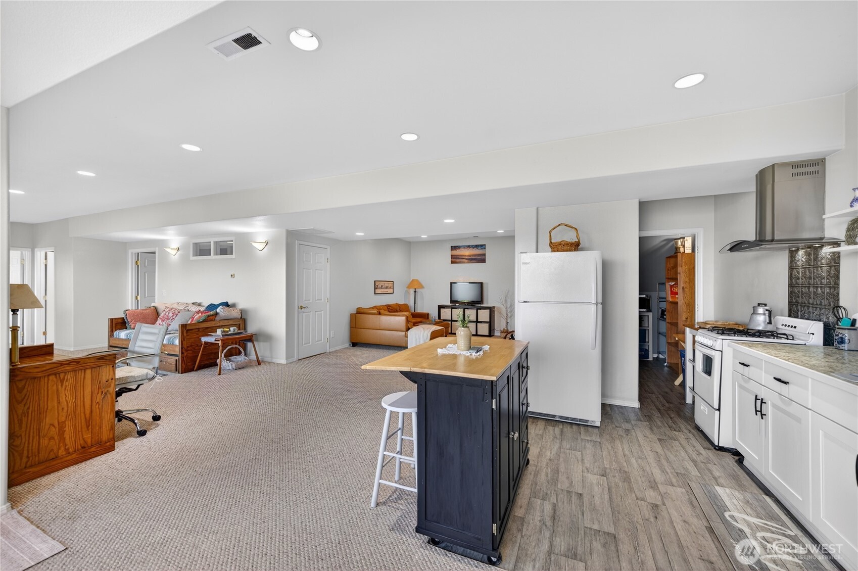 4621 Tanner View Drive , Clinton, WA 98236