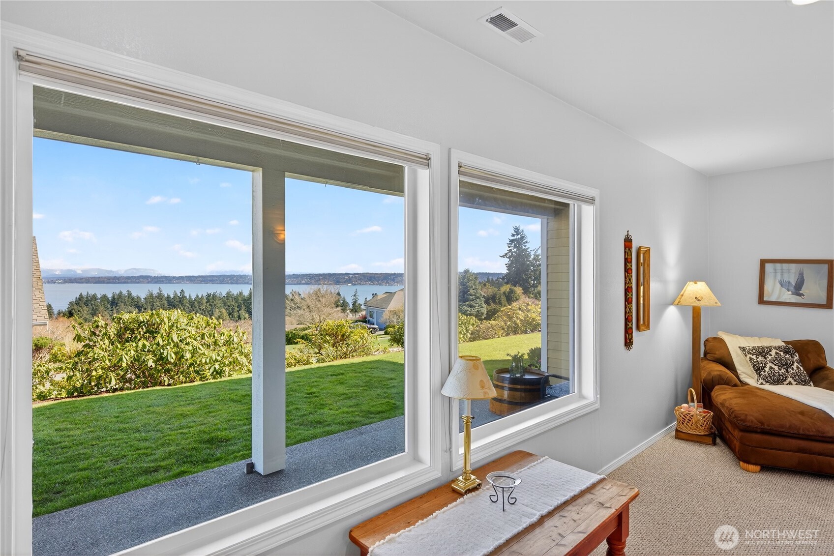 4621 Tanner View Drive , Clinton, WA 98236