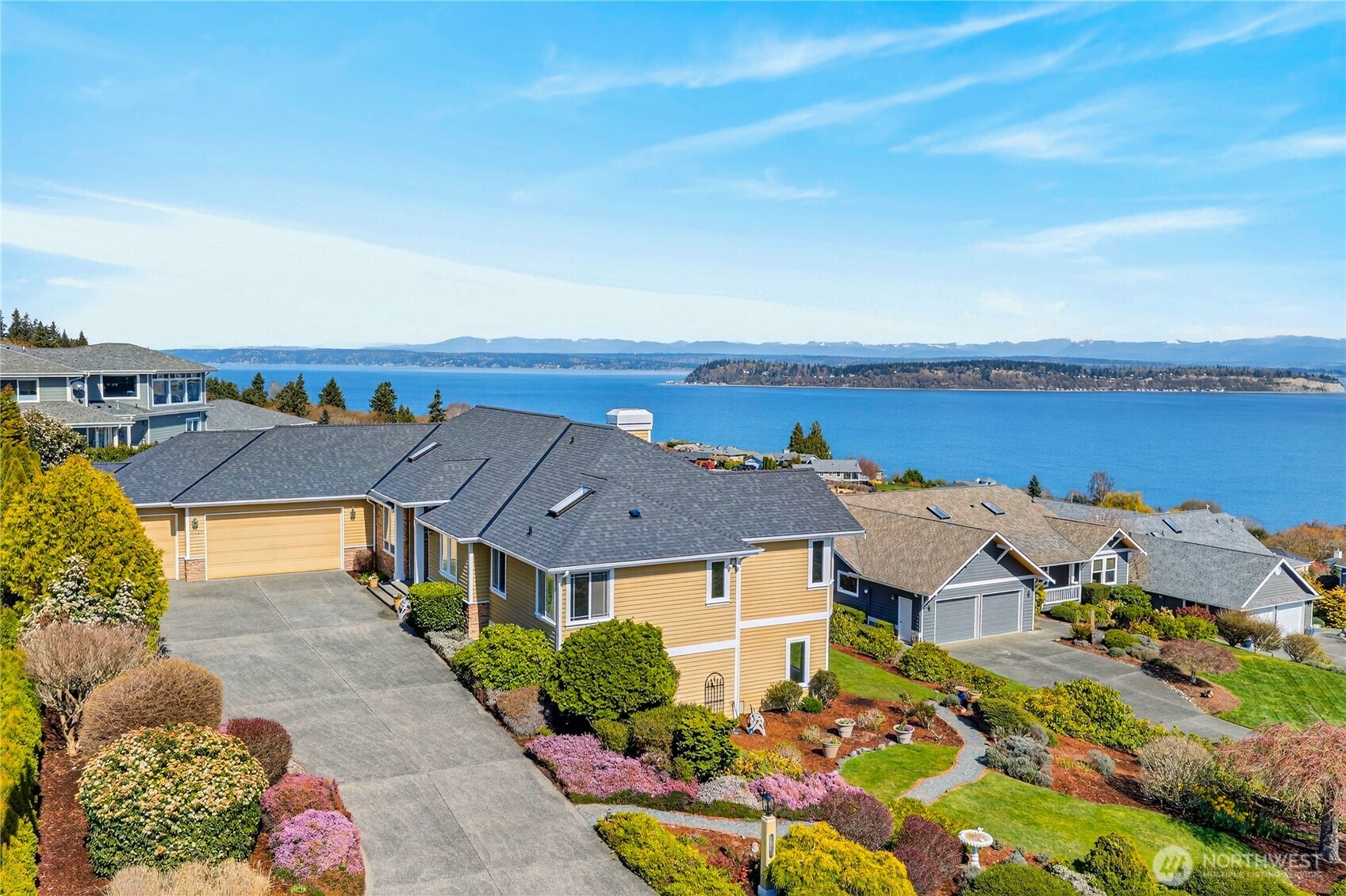 4621 Tanner View Drive , Clinton, WA 98236