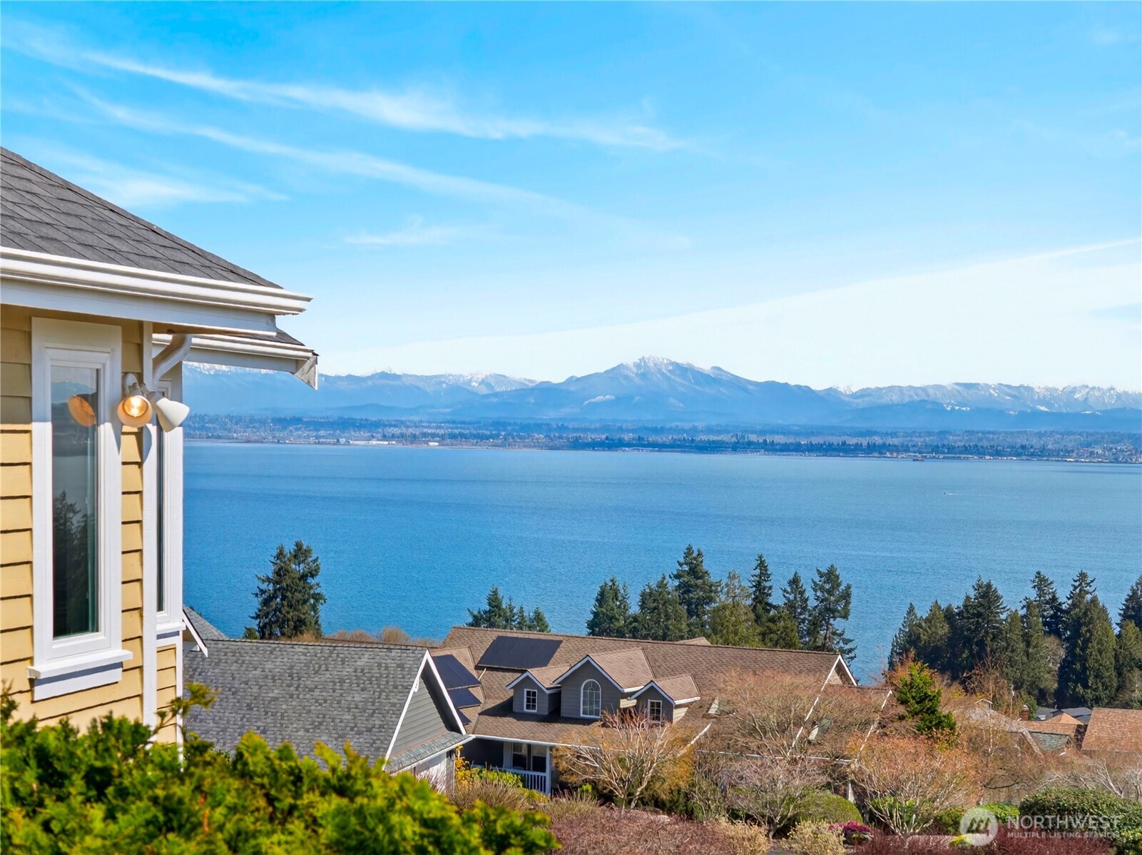 4621 Tanner View Drive , Clinton, WA 98236