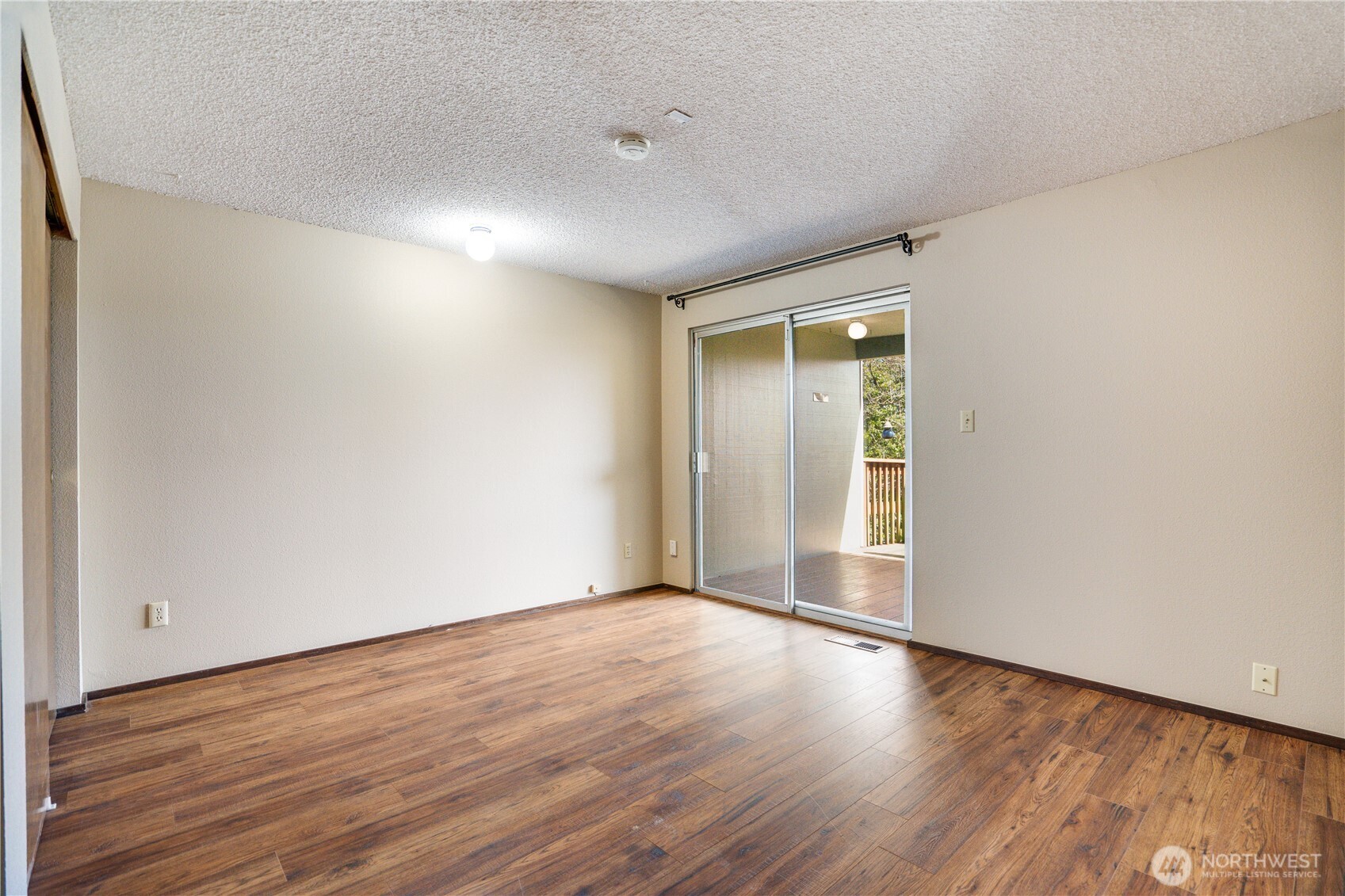 3023 Bridgeport Way W #B, University Place, WA 98466