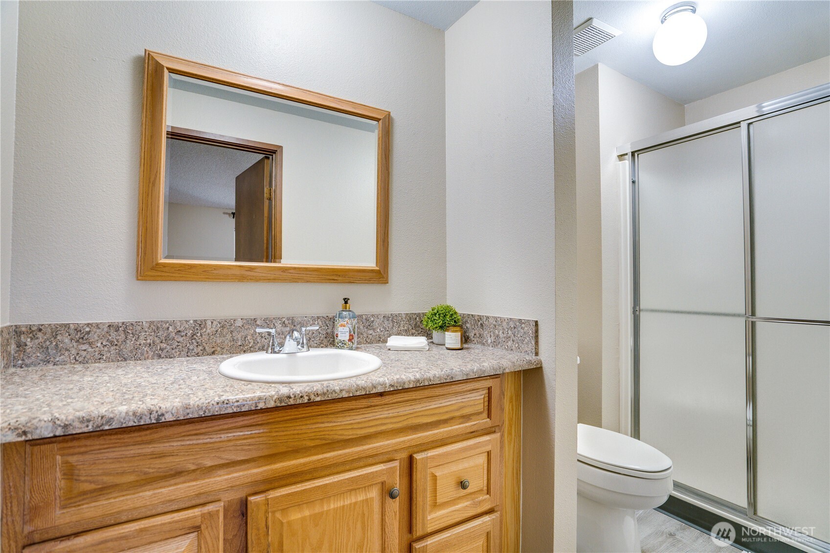 3023 Bridgeport Way W #B, University Place, WA 98466