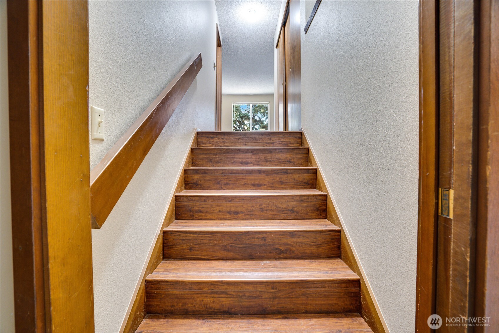 3023 Bridgeport Way W #B, University Place, WA 98466