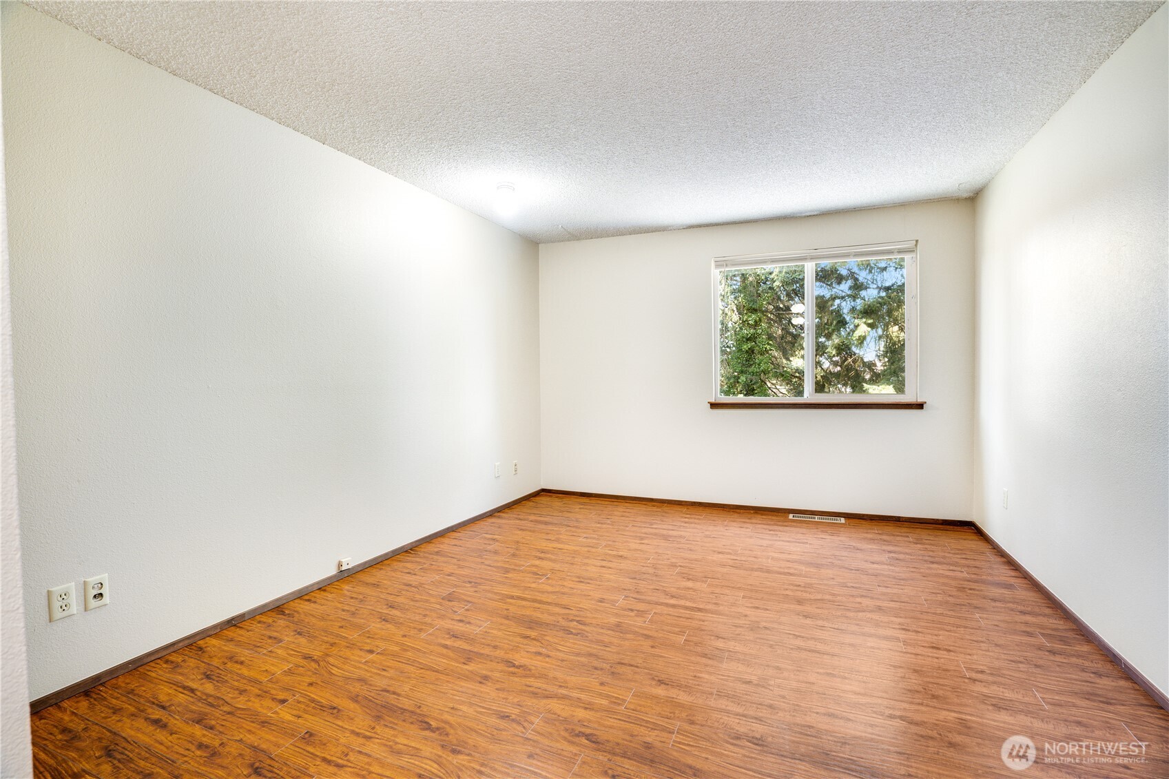 3023 Bridgeport Way W #B, University Place, WA 98466