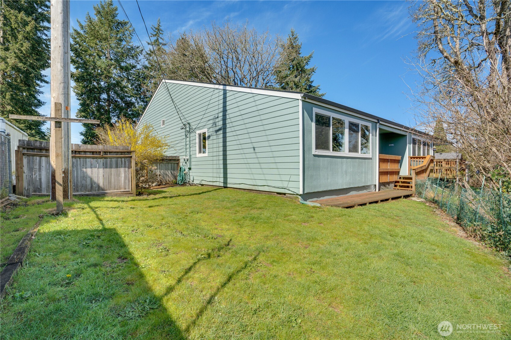 3023 Bridgeport Way W #B, University Place, WA 98466
