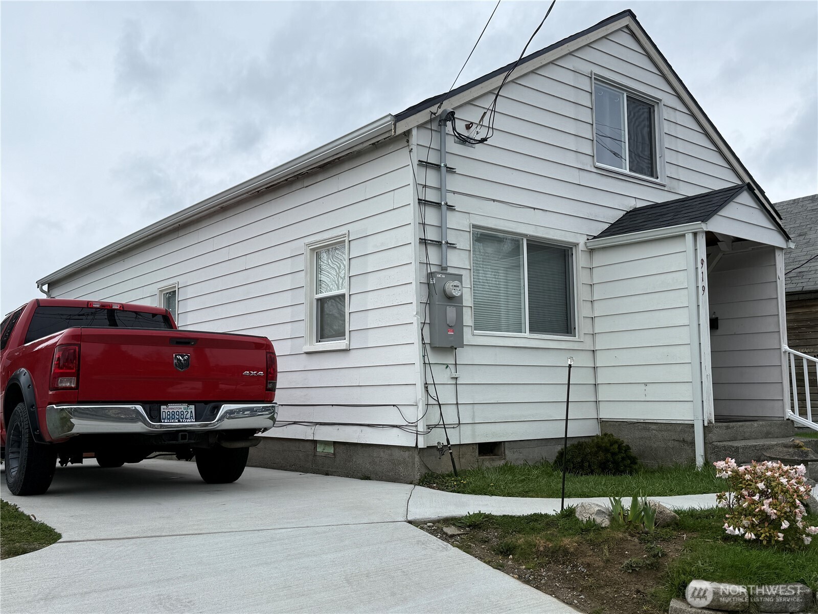 919 Pacific Avenue , Bremerton, WA 98337