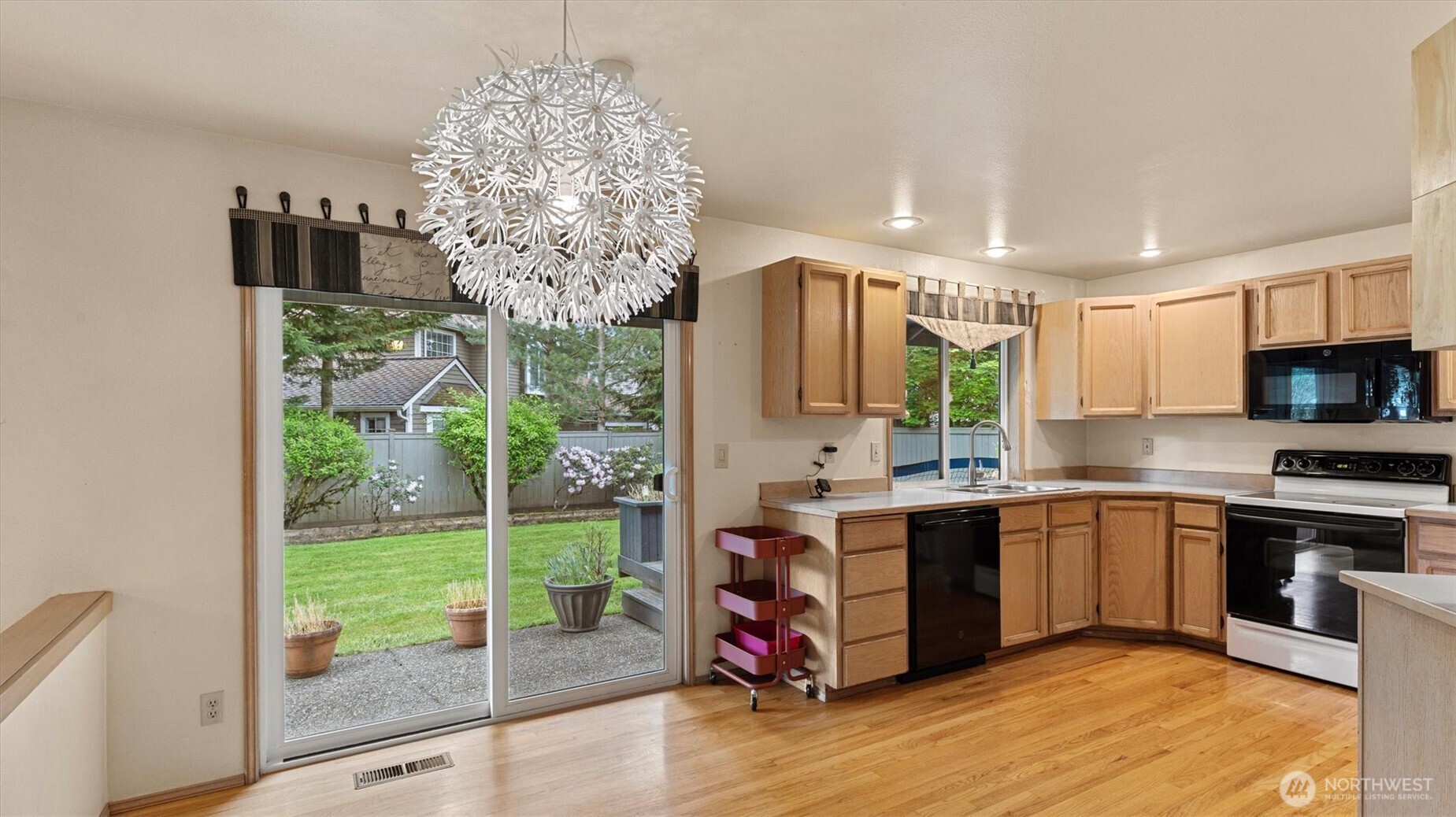 24609 SE 45th Way , Issaquah, WA 98029