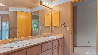 24609 SE 45th Way , Issaquah, WA 98029 - Photo 34