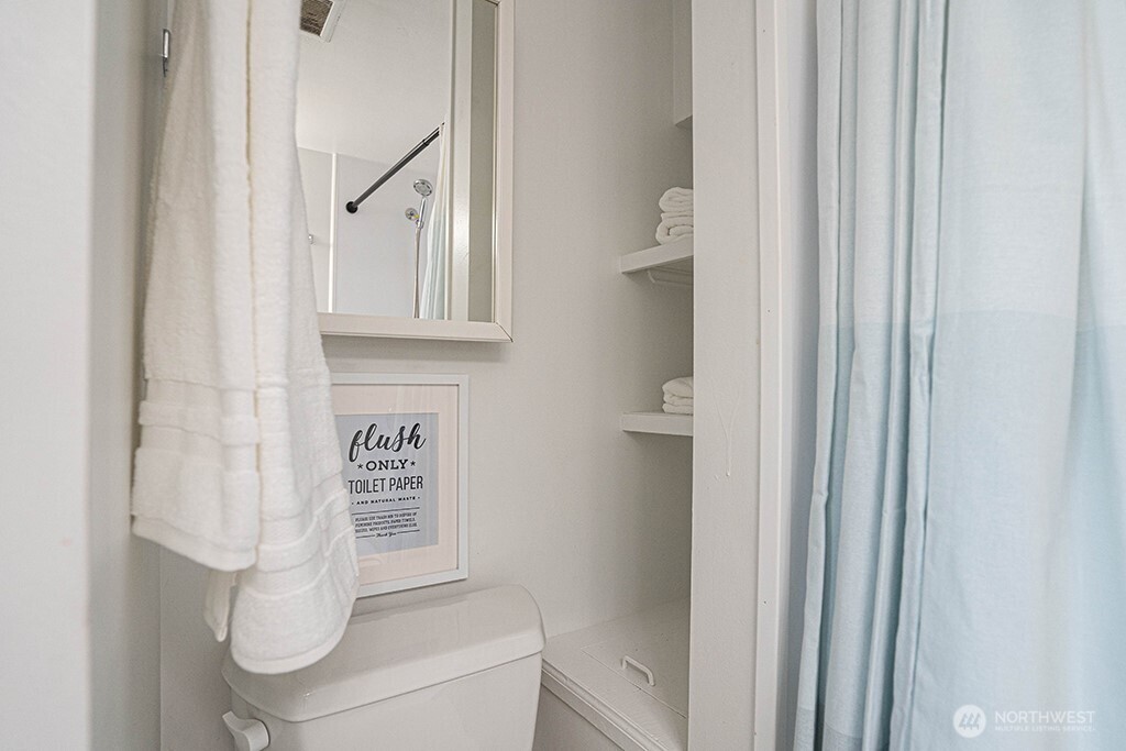 4027 Beach Drive SW #1, Seattle, WA 98116