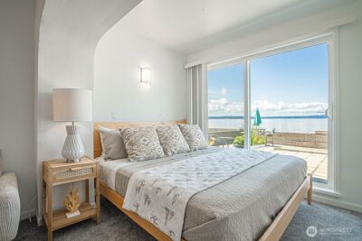 4027 Beach Drive SW #1, Seattle, WA 98116 - Photo 2