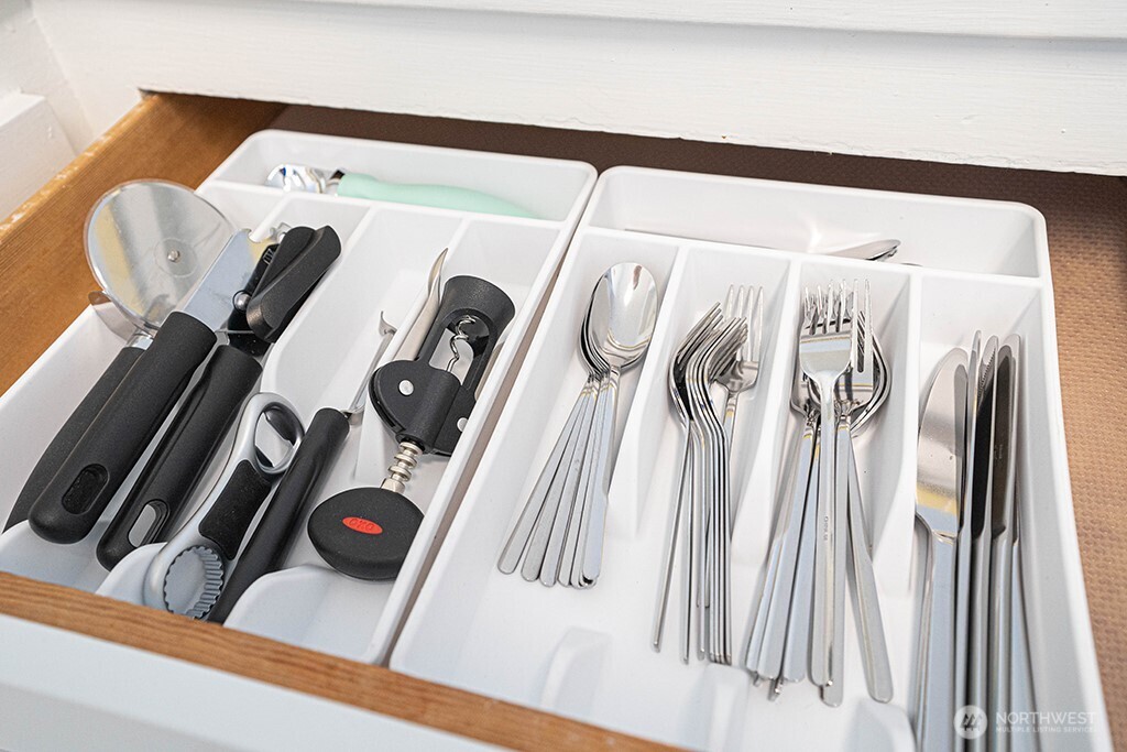 4027 Beach Drive SW #1, Seattle, WA 98116