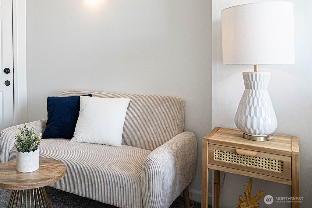 4027 Beach Drive SW #1, Seattle, WA 98116