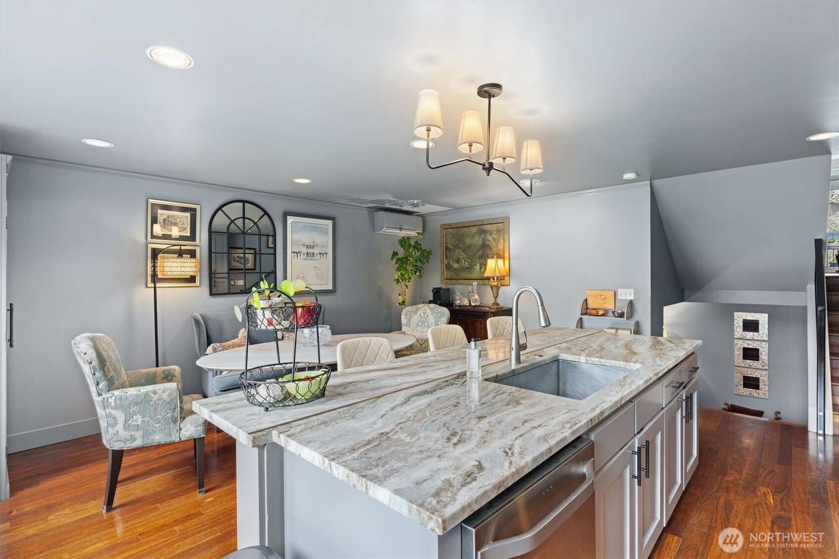 3414 33rd Avenue SW, Seattle, WA 98126