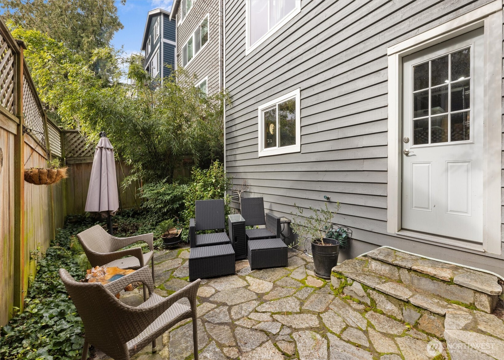 3414 33rd Avenue SW, Seattle, WA 98126