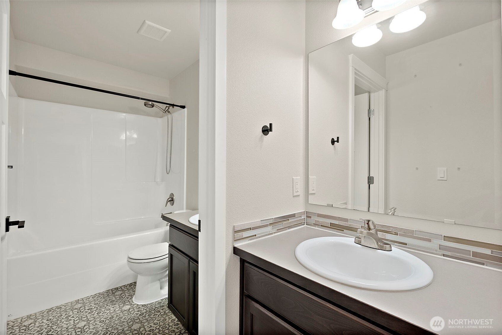 806 Mandee Street SE, Lacey, WA 98513