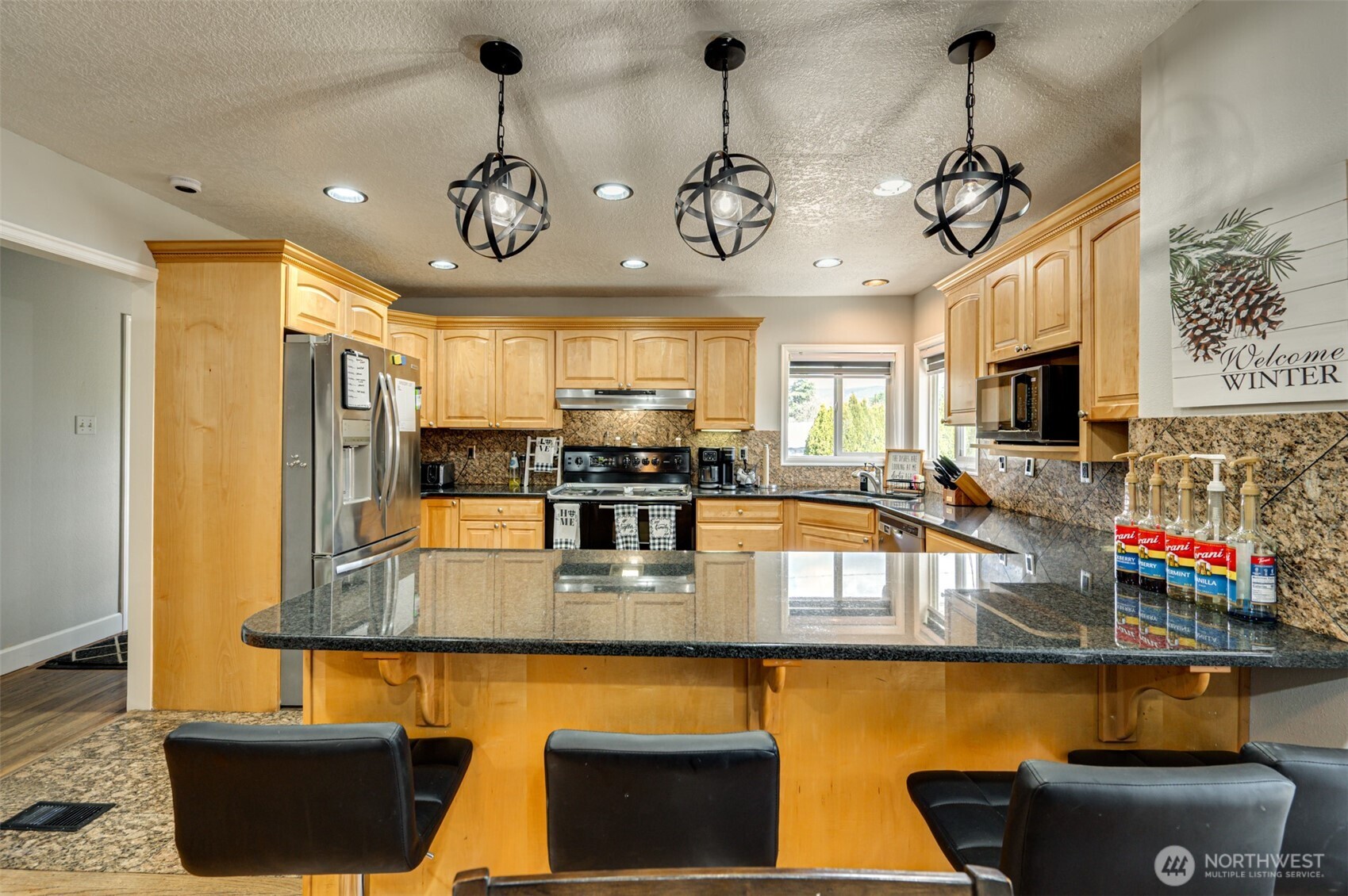 2126 Lewis River Road , Woodland, WA 98674
